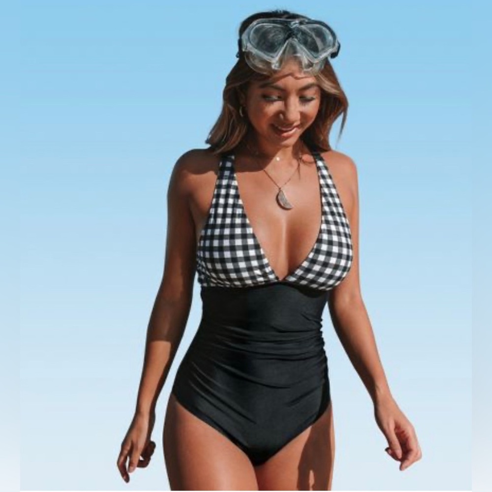 Women's CUPSHE Gingham Tummy Control Cross-Back One-Piece Swimsuit Size  XL